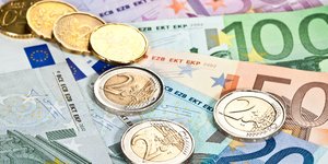 Mείωση κατά 84 εκατ. ευρώ των ληξιπρόθεσμων οφειλών του Δημοσίου προς τους ιδιώτες/ Φωτρογραφία Shutterstock