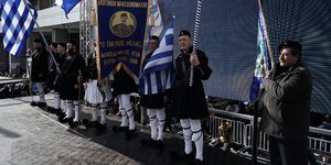 Συλλαλητήριο για τη Μακεδονία: Με παραδοσιακές φορεσιές