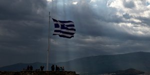 Νευρικότητα στις αγορές λόγω της τρίτης αξιολόγησης / Φωτογραφία: (AP Photo/Petros Giannakouris)
