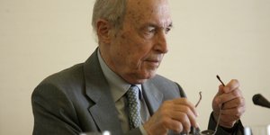 Σφοδρή κριτική ασκεί στην κυβέρνηση ο Κώστας Σημίτης (Φωτογραφία: EUROKINISSI/ ΧΡΗΣΤΟΣ ΜΠΟΝΗΣ)