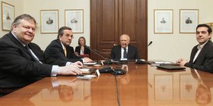 Βενιζέλος: «Υιοθετούμε τη θέση Κουβέλη» - Τσίπρας: «Να συγκυβερνήσετε μόνοι σας»