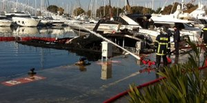 Έρευνα σε βάθος για τον εμπρησμό των πολυτελών σκαφών στον Άλιμο