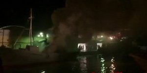 Συναγερμός το βράδυ στην Πάτρα – Στις φλόγες η Ιχθυόσκαλα [βίντεο]