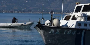 Στο σημείο βρίσκεται πλωτό του λιμενικού (Φωτο αρχείου: Eurokinissi)