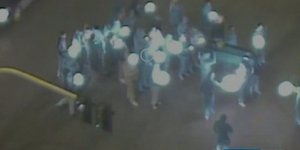 Αφησαν φέρετρο έξω από τον ΣΚΑΪ -Εριξαν μέσα αναμμένα κεριά