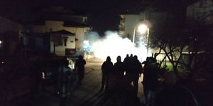 Νέα επεισόδια έξω από το σπίτι της κ. Σκούφα/ Φωτογραφία: kapa-news