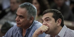 Ο γραμματέας του Σύριζα Πάνος Σκουρλέτης δίπλα στον Αλέξη Τσίπρα στην Κεντρική Επιτροπή- φωτογραφία eurokinissi