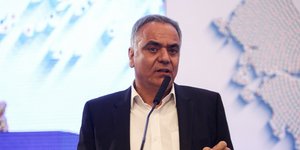 Ο Πάνος Σκουρλέτης/ Φωτογραφία intime