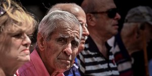 συνταξιούχοι/Φωτογραφία: EUROKINISSI/ΤΑΤΙΑΝΑ ΜΠΟΛΑΡΗ