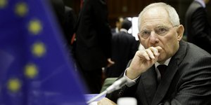 Επίθεση Σόιμπλε σε Τσίπρα και Παπανδρέου -Τους αποκαλεί ανεύθυνους