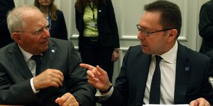 Τετ α τετ Σόιμπλε -Στουρνάρα μετά μουσικής: Σόου στο Βερολίνο με Καραΐνδρου