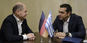 Ο Ολαφ Σολτς με τον Αλέξη Τσίπρα/ Φωτογραφία: EUROKINISSI/ΓΡ. ΤΥΠΟΥ ΠΡΩΘΥΠΟΥΡΓΟΥ/ ANDREA BONETTI