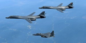 Με στρατιωτική άσκηση απάντησε στην πρόκληση του Κιμ Γιονγκ Ουν η Νότια Κορέα / (South Korean Defense Ministry via AP)