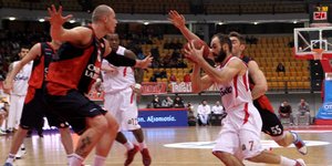 Μισή δουλειά από τον Ολυμπιακό που κέρδισε αλλά δεν «πήρε» τη διαφορά πόντων 