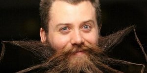 Το πιο τρελό μούσι στον κόσμο έχει σχήμα αράχνης [εικόνες&βίντεο]