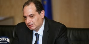 υπουργός Υποδομών