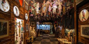 Το σπίτι του Καραγκιόζη στο φουαγιέ του Μεγάρου