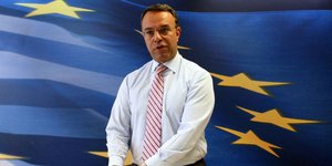 Σταϊκούρας: Θα εξοικονομηθούν 100 εκατ. από τις απολύσεις