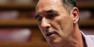 Σταθάκης: Ο ΣΥΡΙΖΑ θα μειώσει τον ΦΠΑ αλλά δεν δεσμεύεται ότι θα καταργήσει την