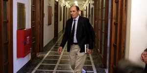 Ο Σταθάκης βλέπει συμφωνία - EUROKINISSI/ΓΙΩΡΓΟΣ ΚΟΝΤΑΡΙΝΗΣ