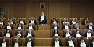 Απόφαση ΣτΕ: Συνταγματική η αύξηση των ορίων ηλικίας συνταξιοδότησης στο Δημόσιο Τομέα / Intimenews: ΛΙΑΚΟΣ ΓΙΑΝΝΗΣ