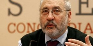 Στίγκλιτς: «Η λιτότητα ωθεί την Ευρώπη στην αυτοκτονία»