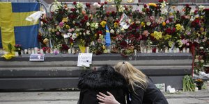 Στοκχόλμη θρήνος για τα θύματα/ Φωτογραφία AP images