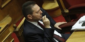 Στουρνάρας σε ΣΥΡΙΖΑ: Τι θέλετε. Θέλετε δραχμή; Θέλετε ευρώ; Θέλετε δημοψήφισμα;