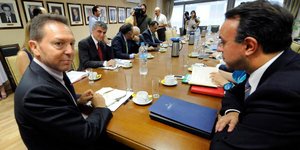 Όχι νέα μέτρα αν εφαρμοστούν όσα ψηφίστηκαν τον Μάρτιο