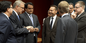 Τσάρος και με τη... βούλα ο Στουρνάρας αρχίζει τα παζάρια με την Τρόικα