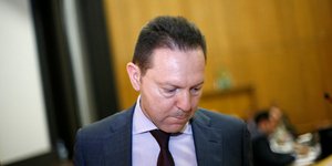 Στουρνάρας στο iefimerida.gr: Οσα λέγονται για μένα ούτε καν τα ακούω