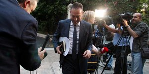 Ο αποχαιρετισμός του Γιάννη Στουρνάρα: Εχω δώσει πολλά στο υπουργείο -Θέλω και δ