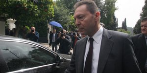 Στις Βρυξέλλες η τελική μάχη του Στουρνάρα για τα 8