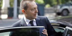 Και μετά τα χαμόγελα έρχεται το «πακέτο» των δεσμεύσεων για τις δόσεις Ιουνίου κ