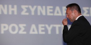 Τα πρώτα βήματα Στουρνάρα στο ναρκοπέδιο της Οικονομίας