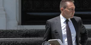 Στουρνάρας: Κλείνει η απόσταση με την Τρόικα-Μέχρι την Κυριακή «κλειδώνουν» τα μ