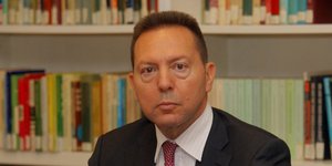 Στουρνάρας: Πρώτη φορά βρίσκομαι με τόσους νεοδημοκράτες !