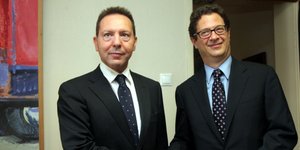 Κόλινς σε Στουρνάρα: Οι ΗΠΑ θα βοηθήσουν στην εφαρμογή του προγράμματος