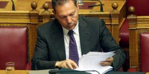 Καθησυχάζει για τη δόση ο Στουρνάρας
