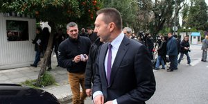 Ψεύτικος λογαριασμός Στουρνάρα στο Twitter - EUROKINISSI/ΤΑΤΙΑΝΑ ΜΠΟΛΑΡΗ
