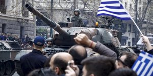 Στρατιωτική παρέλαση