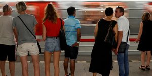 Υπάλληλος τρένου στην Ιταλία έβρισε Ρομά/ Φωτογραφία AP images
