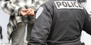 Εξαρθρώθηκε συμμορία που λήστευε καταστήματα και ξενοδοχεία