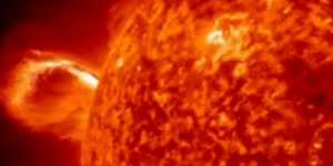 Τεράστια Ηλιακή έκρηξη συνέλαβε κάμερα της NASA [βίντεο]
