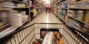 Κι όμως οι τιμές σε βασικά αγαθά συνεχίζουν να αυξάνονται [λίστα]