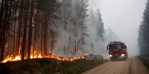 Φωτιές μαίνονται ακόμη και εντός του Αρκτικού Κύκλου (Φωτογραφία: ΑΡ) 