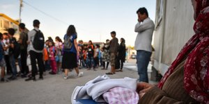 προσφυγόπουλα πάνε στο σχολείο/Φωτογραφία: Eurokinissi