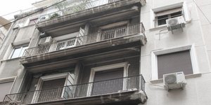 Το συμβολαιογραφικό γραφείο που εισέβαλε ο Ρουβίκωνας -Φωτογραφία: Eurokinissi/ΔΗΜΗΤΡΟΠΟΥΛΟΣ ΣΩΤΗΡΗΣ