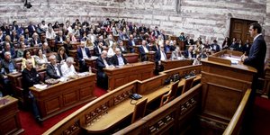 Ο Αλέξης Τσίπρας μιλά στην ΚΟ του ΣΥΡΙΖΑ (Φωτογραφία: EUROKINISSI/ΓΙΩΡΓΟΣ ΚΟΝΤΑΡΙΝΗΣ)
