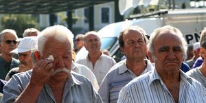 Ερχονται από 1η Μαΐου οι περικοπές σε κύριες και επικουρικές συντάξεις